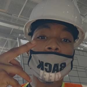 Meet your Posher, Devin